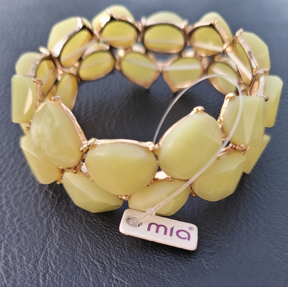 MIA Yellow & Gold Stretch Bracelet - NEW WITH TAGS NWT